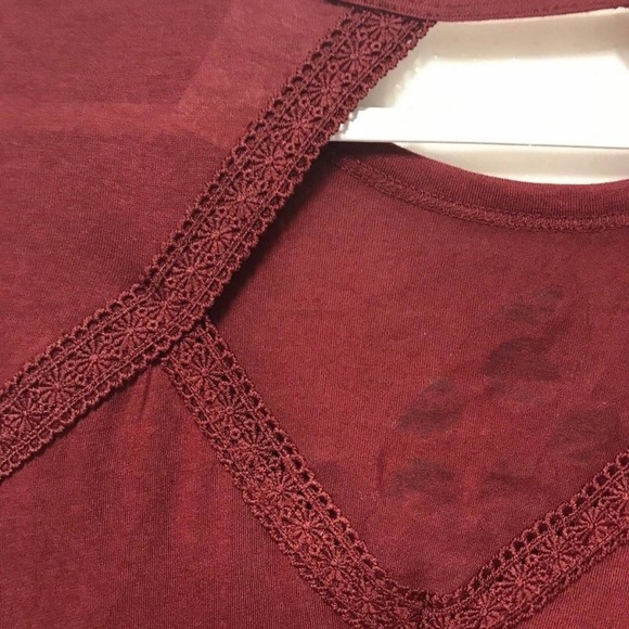 Minnie Mouse Key Hole Back Long Sleeve Tee XCH. - Picture 7 of 9